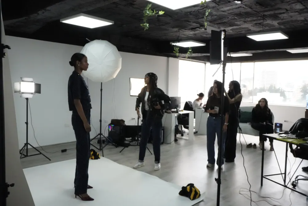 ¿Qué Debes Tener en Cuenta al Rentar un Estudio Fotográfico en Quito? [Guía 2025]